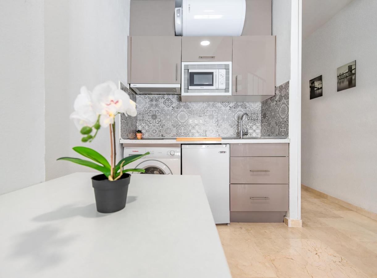 Apartamento Private Rooftop & Elegant Studio - Center By Rems Málaga Exterior foto